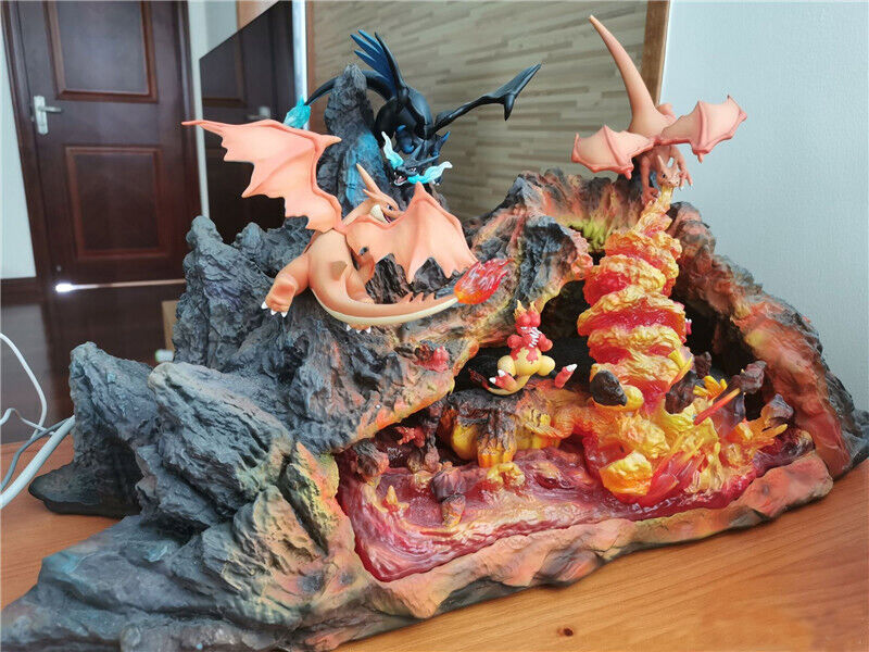 Pokemon Charizard Statue