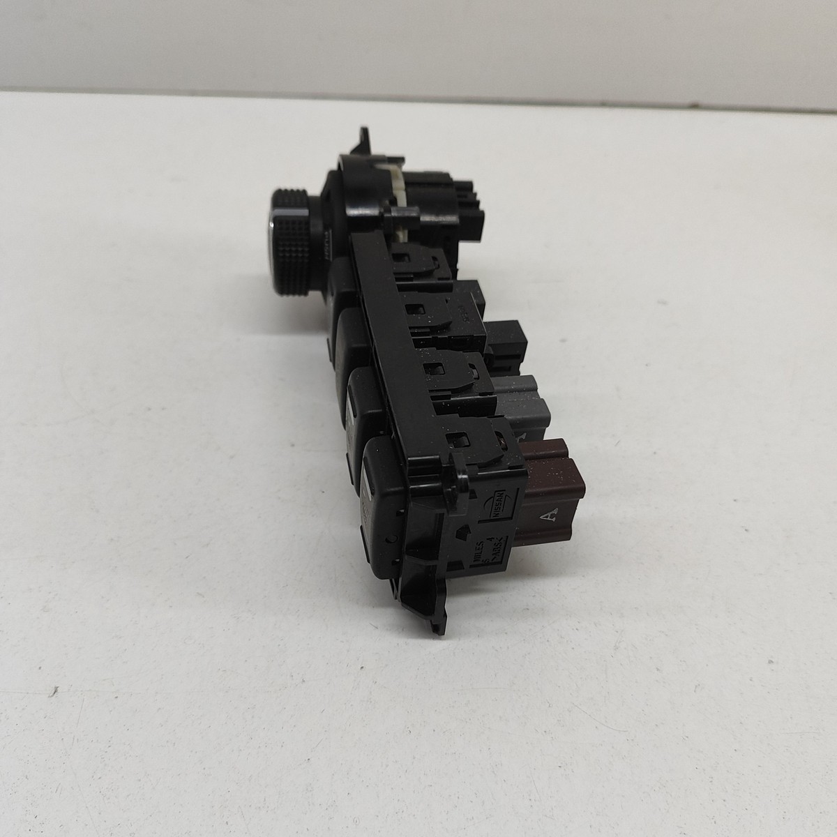 NISSAN NP300 NAVARA D40 4WD Control ESP Central Lock Switch 25536