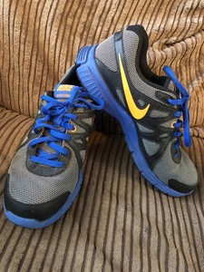 boys trainers size 4