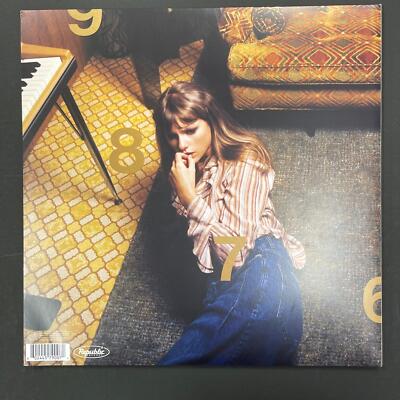 Taylor Swift Signed Mahogany Vinyl Insert PSA/DNA Autographed
