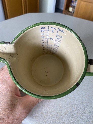 Enamel Jug Vintage Green And Cream 1 Pint 50s ? Lovely Little Display Item - Picture 7 of 11