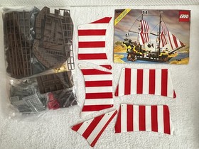 (L-2) LEGO&reg; 6285 Black Seas Barracuda Pirate Ship with Instructions