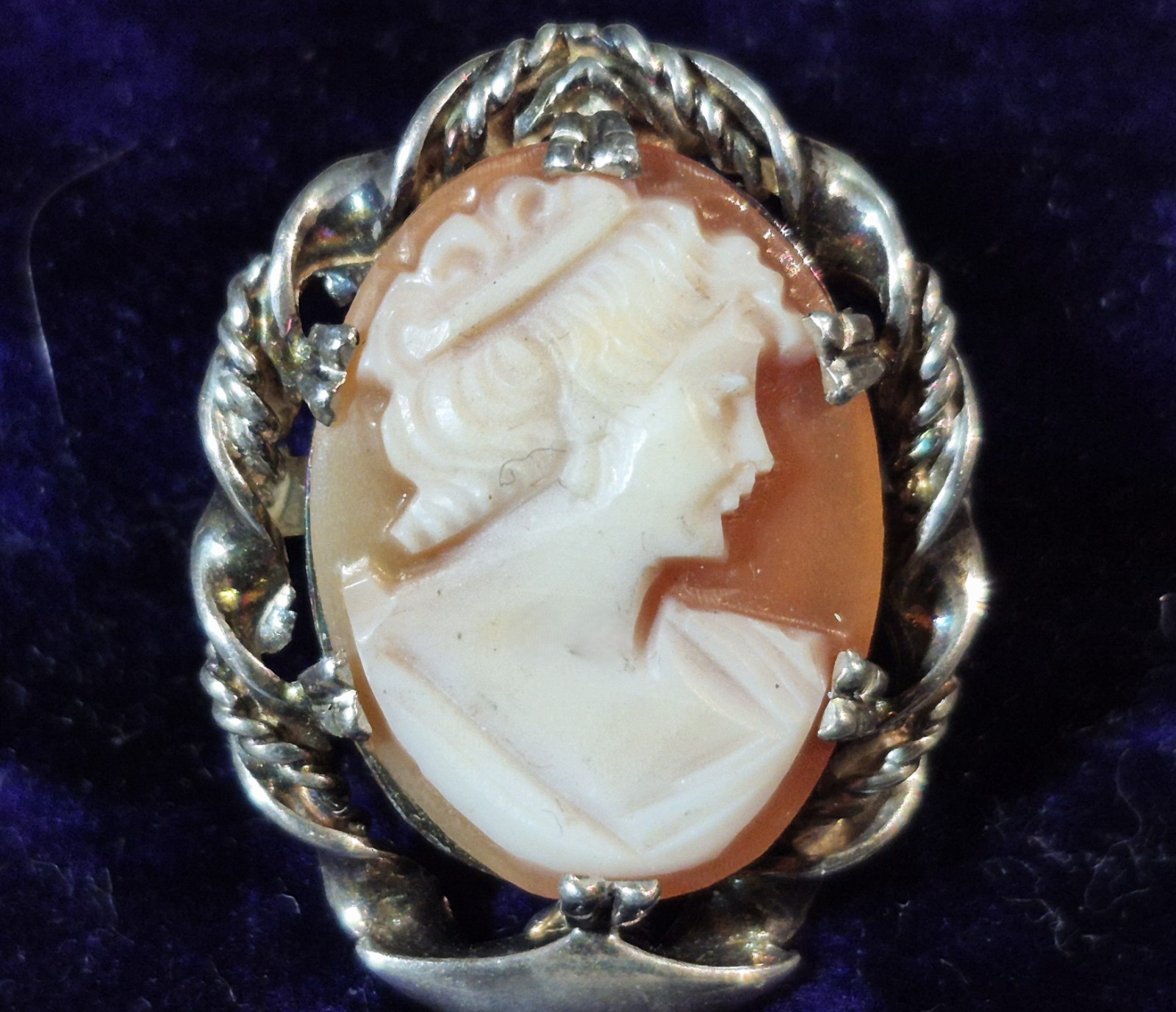 Exceptional Antique Solid SILVER small SHELL Carv… - image 2