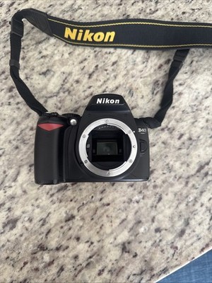 Nikon D40 DSLR Camera with 18-55mm/55-200mm Lens and Charger