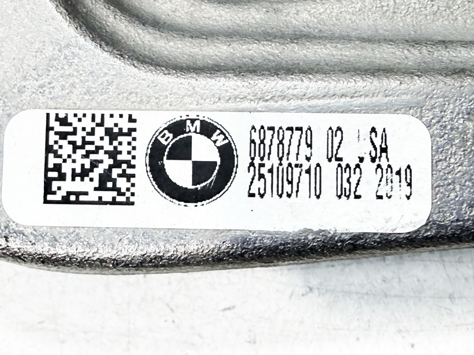 2018 - 2020 BMW X3 G01 FRONT SUSPENSION LEFT SIDE REINFORCEMENT PLATE OEM