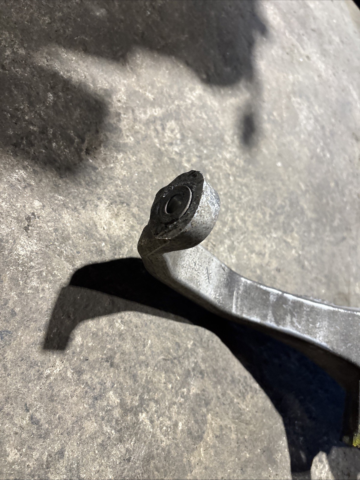 Maserati Ghibli 2014-2020 FRONT+LEFT Steering knuckle