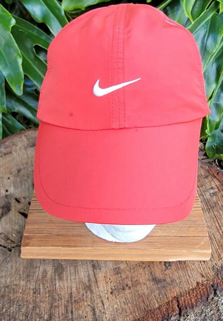 Nike red cap deals