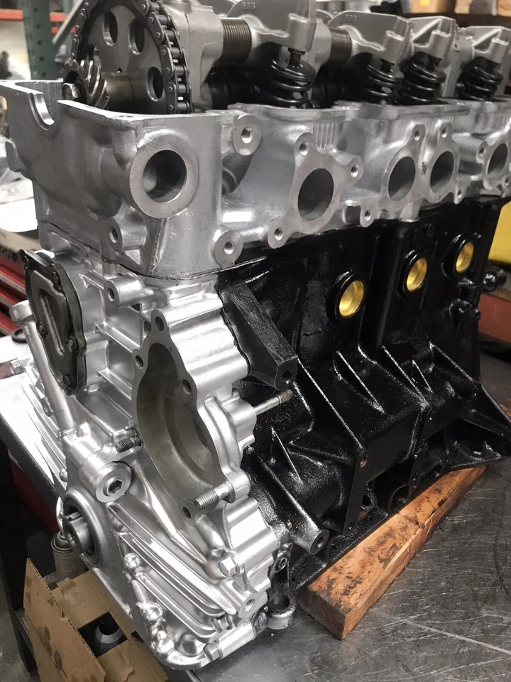 Like NEW ! Mazda B2600 Pickup MPV 2.6L Remanufactured Engine 1987-1993 - Image 3 of 4