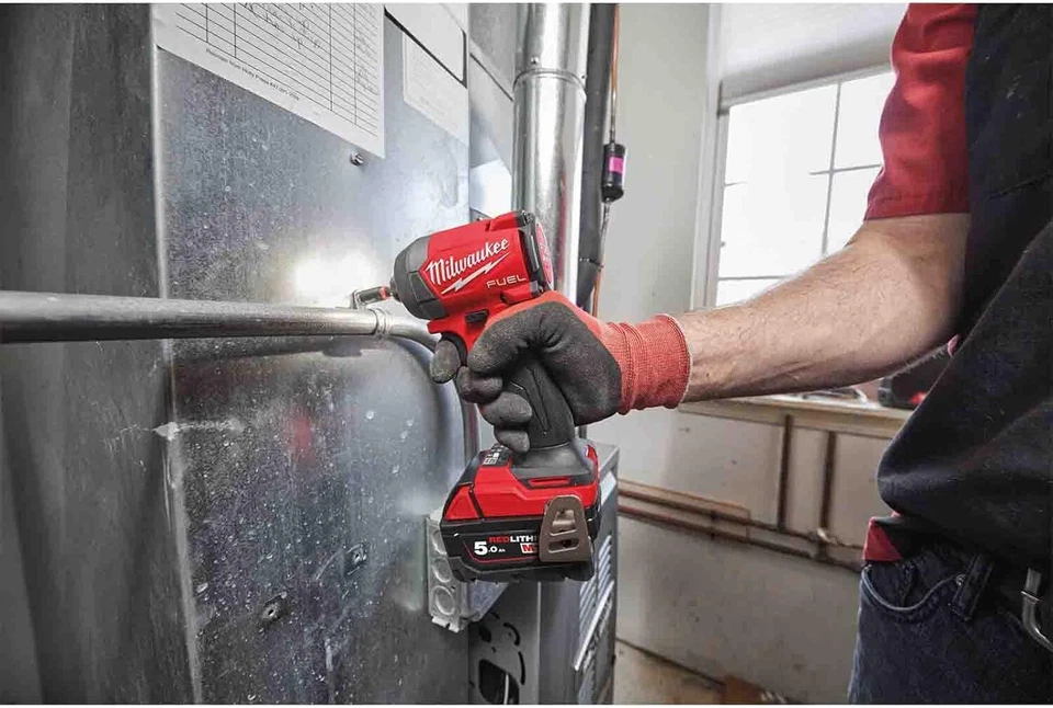 Milwaukee M18FID3-0 Fuel 1/4" Impact Driver - 3rd Generation - Image 4 of 4