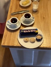 1:12 Dollhouse Miniature Set 2 Cups Of Coffee With An Open Pack Of Tea Biscuits