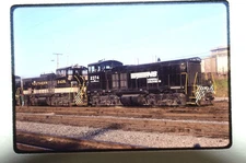 NS 2374, SOUTHERN 2426 feb87 kodachrome train photo slide 35mm