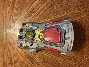 Infinity Gauntlet Electronic Light-Up Costume Glove, Gray/Red Light-Up Stones