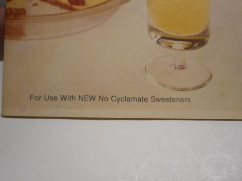 1970 The Pillsbury New Lo-Calorie Cookbook - Picture 2 of 10