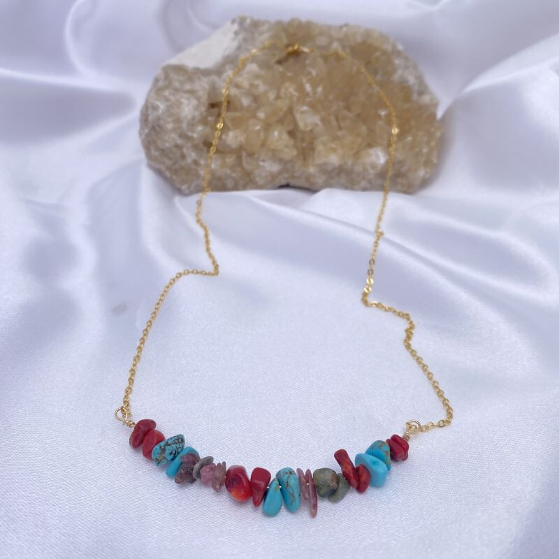 Collier en pierres naturelles hypoallergénique pour peaux sensibles et fragiles