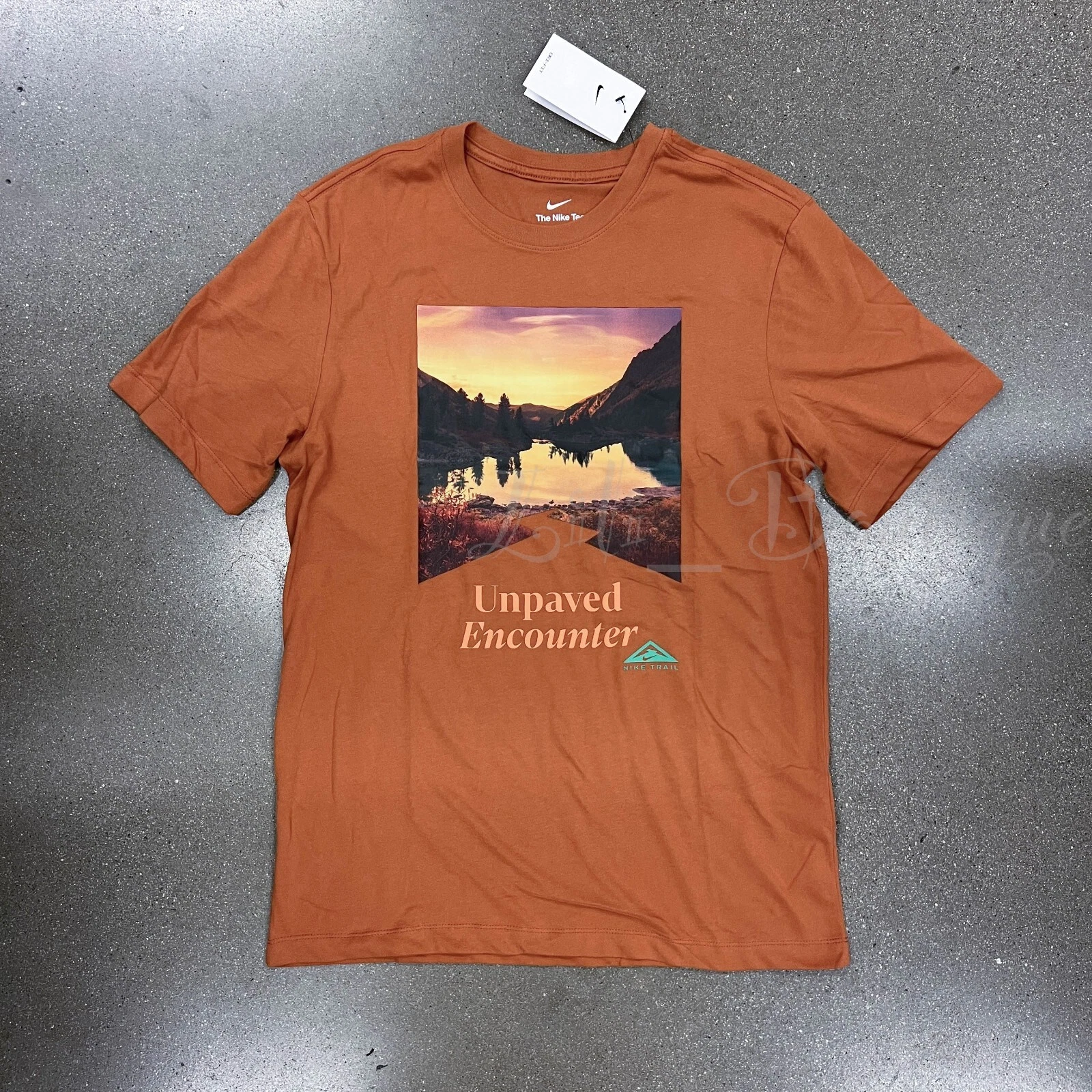 Nike Trail Men's Dri-Fit Running Training Top Tee Shirt FD0120-246 Dark Russet M