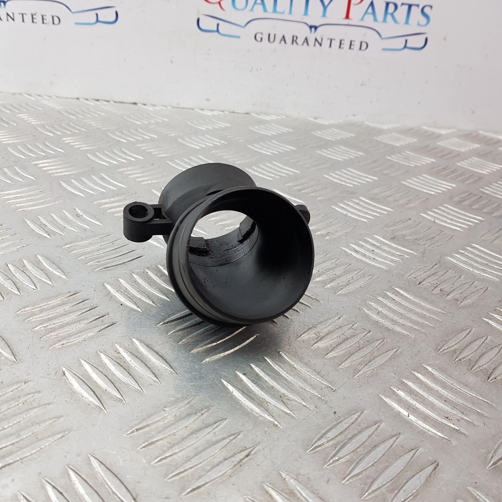 AUDI A3 MK2 2.0 DIESEL AIR INTAKE PIPE HOSE 2008 TO 2010 3C0129635 thumbnail 3