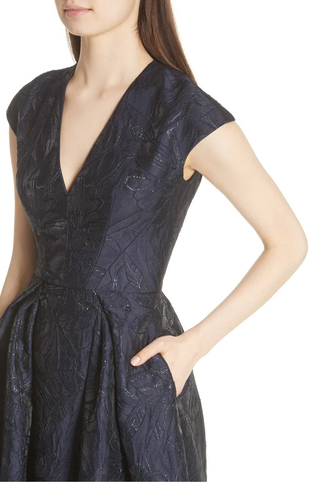 Maxi Vestido de Baile CARMEN MARC VALVO Couture Azul Marino Metálico Floral Jacquard 8 M Foto 4 de 4