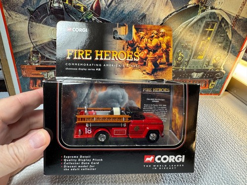 š
CORGI DIE-CAST *FIRE HEROES* GMC FIRE PUMPER - CHICAGO F.D.NEW- LšKš„ L1029