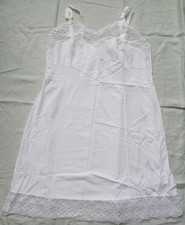 Vintage 50's white  lace Nylon Berdiff dress slip classic pin-up bombshell