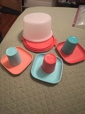 Tupperware Play Set of Kids Mini Cake Taker Tumblers and Plates Nice Set