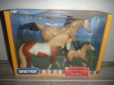 NEW in Box BREYER Horses SPIRIT & FAMILY  Set No 751104