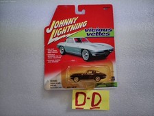 Johnny Lightning Chevy Corvette 1963 Coupe Vicious Vettes Maroon 164