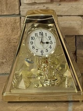 Seiko Melodies in Motion Mantle Clock Pyramid Carousel Horses Planet Music Works