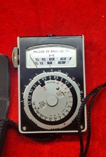 exposure meter,  "Plus-O-Matic 31.