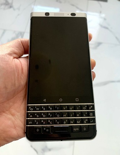 BLACKBERRY KEYONE 32 Go (débloqué) Android + EXCELLENT ÉTAT + EN VENTE !!! - Photo 1 sur 4