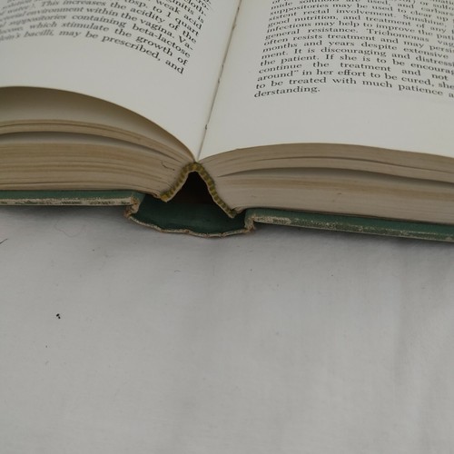 Vintage Krankenpflege Lehrbuch 1964 grün Stoff gebunden Deko Geschenk Nostalgie - Bild 10 von 11