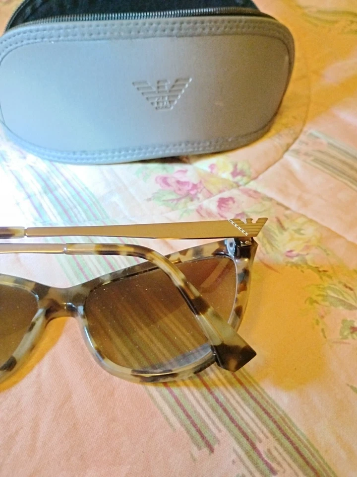  Emporio Armani女式绿色哈瓦那EA4030 5234/T5太阳镜 — 第 4/4 张图片