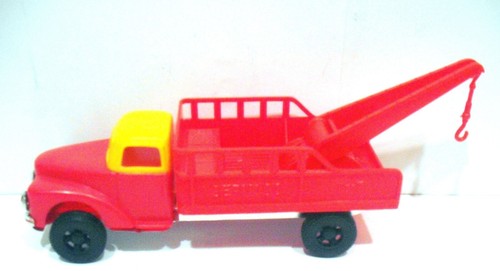 Vintage tinplate and plastic Bedford Tow truck made in Portugal in the 1970's - Picture 3 of 8