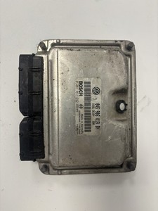 VW Motorsteuergerät ECU Bosch 0281011242 045906019BH
