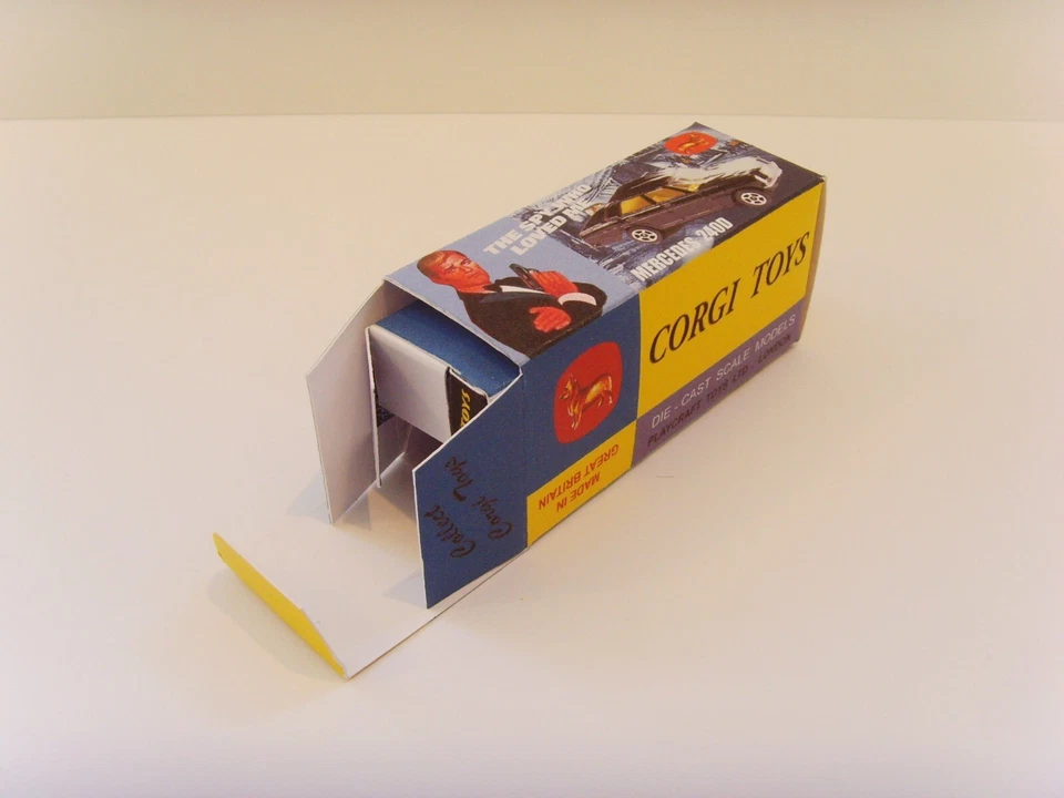 CORGI JUNIORS - JAMES BOND MERCEDES 240D- Spy Who Loved Me - Display box/ tray. - Image 4 of 4