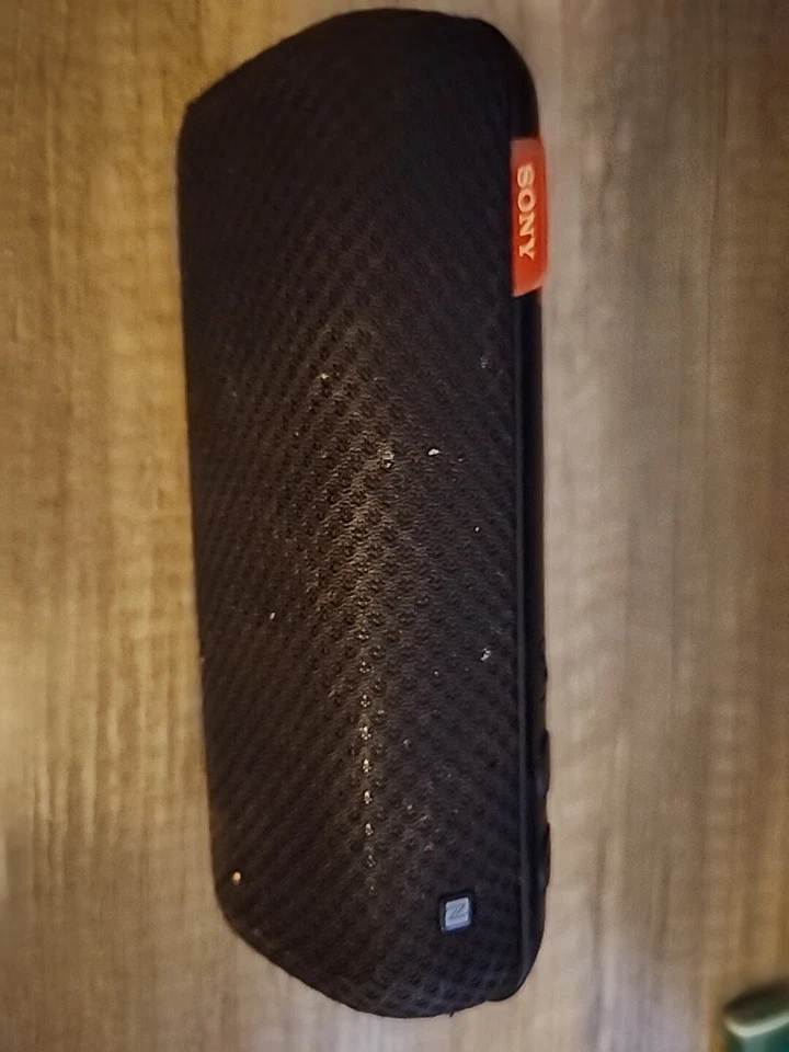 Altavoz portátil inalámbrico Sony SRS-BTS50 Foto 2 de 4