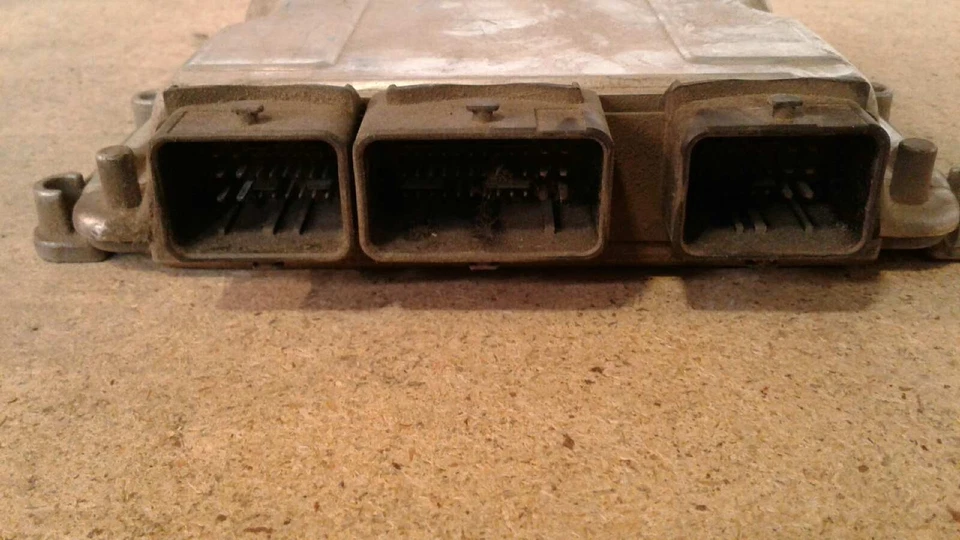 0281011523 CENTRALINA MOTORE / 1039S06213 / 9654343980 / 917337 PER PEUGEOT 505 - Immagine 2 di 4