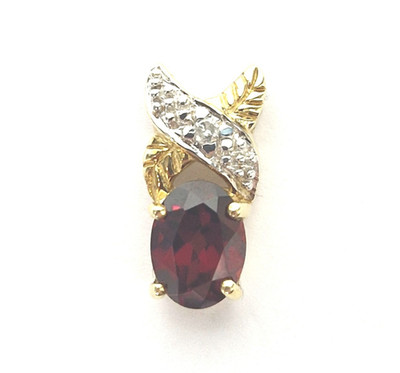 9 kt Gold Rubin & Diamant Anhänger ausgefallen gepunzt 15,8 mm lang 7,8 mm breit 1,6 g
