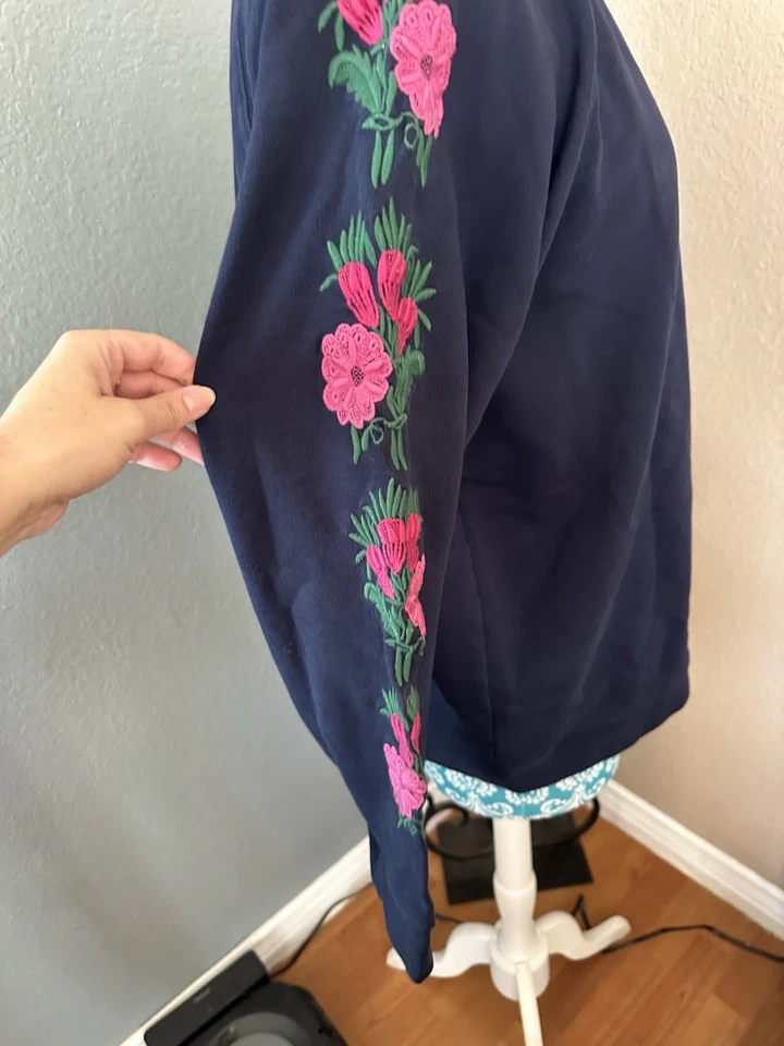 XL Women’s Jcrew Floral Pullover. Beautiful Embroidery - Image 4 of 4