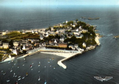 CPSM GF 29 - LOCQUIREC (Finistère) - 12. Le Port (La France vue du Ciel...)