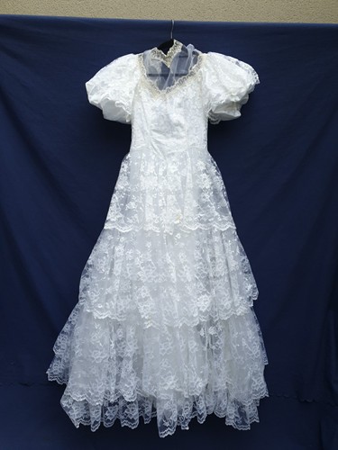 VINTAGE SNOW WHITE BRIDES FORMAL CHURCH WEAR WEDDING DRESS SIZE 12 APPRX - Picture 2 of 15