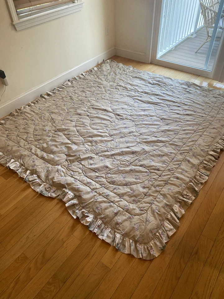 Laura Ashley 被子 Isabelle 花卉条纹荷叶边棕褐色白色 尺寸 全 Vtg 美国 — 第 4/4 张图片