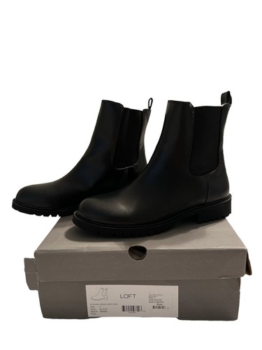 Loft Faux Fur lined Chelsea Boots size 