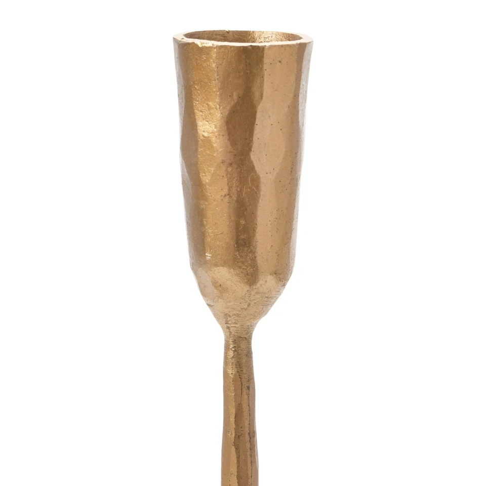 Candelabro de metal forjado a mano, acabado de latón antiguo (sostiene 3 velas cónicas) Foto 4 de 4