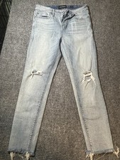 Lucky brand Lucky You jeans women Size 6/28 Distressed  39 