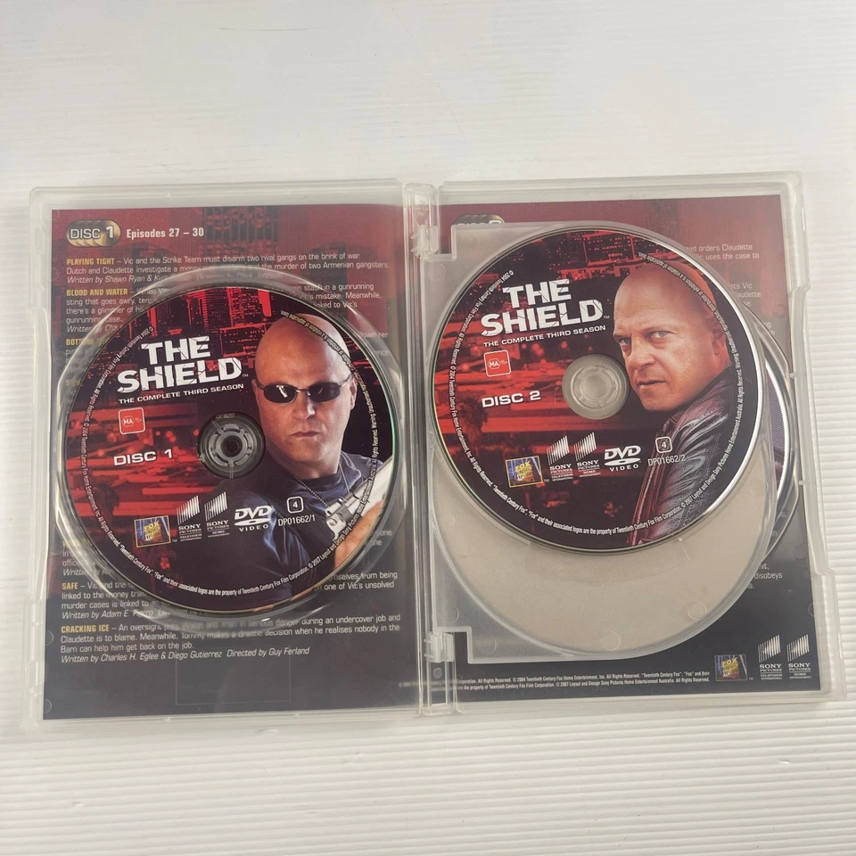 The Shield - Season 3 Complete DVD Box Set (Region 4) - image 4 of 4