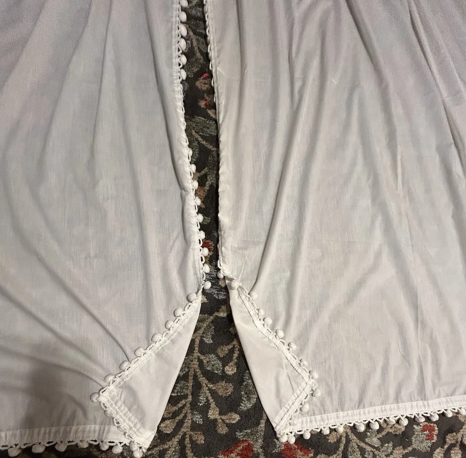 Juego de 2 Cortinas de Campo Dormitorio Cocina Blanco Crema Cinta Pompón Borde 60"x40" Foto 4 de 4