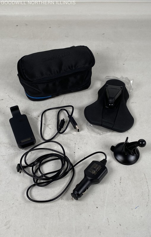 Garmin Nuvi 3500 Series GPS Accessories Manual/Cords/Mount/Zip Up Case