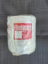 (1) Fleetguard LF3335 Engine Oil Filter BOBCAT,FORD,JOHN DEERE,KOHLER,SIMPLICIT