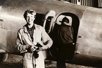 Amelia Earhart in front of the Lockheed 10-E Electra - 5 x 7 in Photo Print