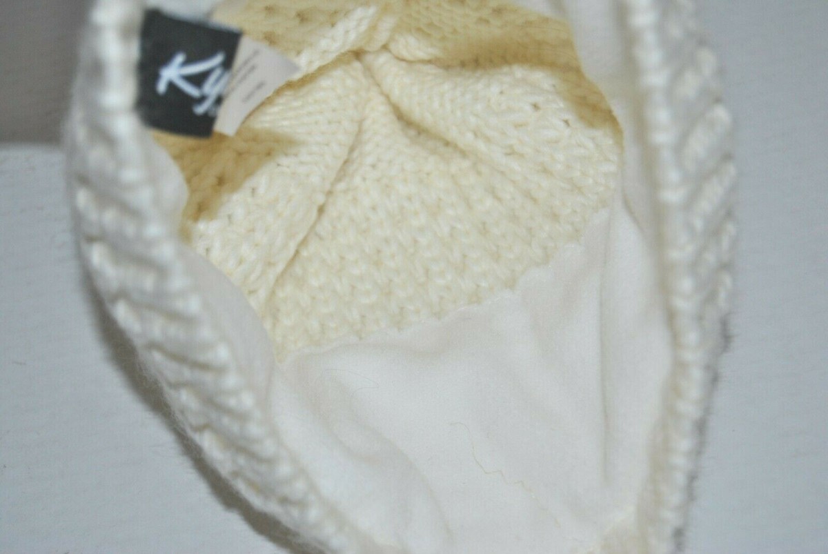 KYI KYI WOMEN’S CLASSIC FOX FUR WAFFLE KNIT POM POM BEANIE IVORY, ONE SIZE Kyi Kyi Classic Beanie main image 3